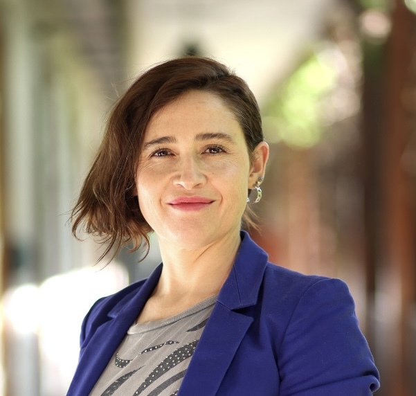 Dra. Cristina Oyarzo